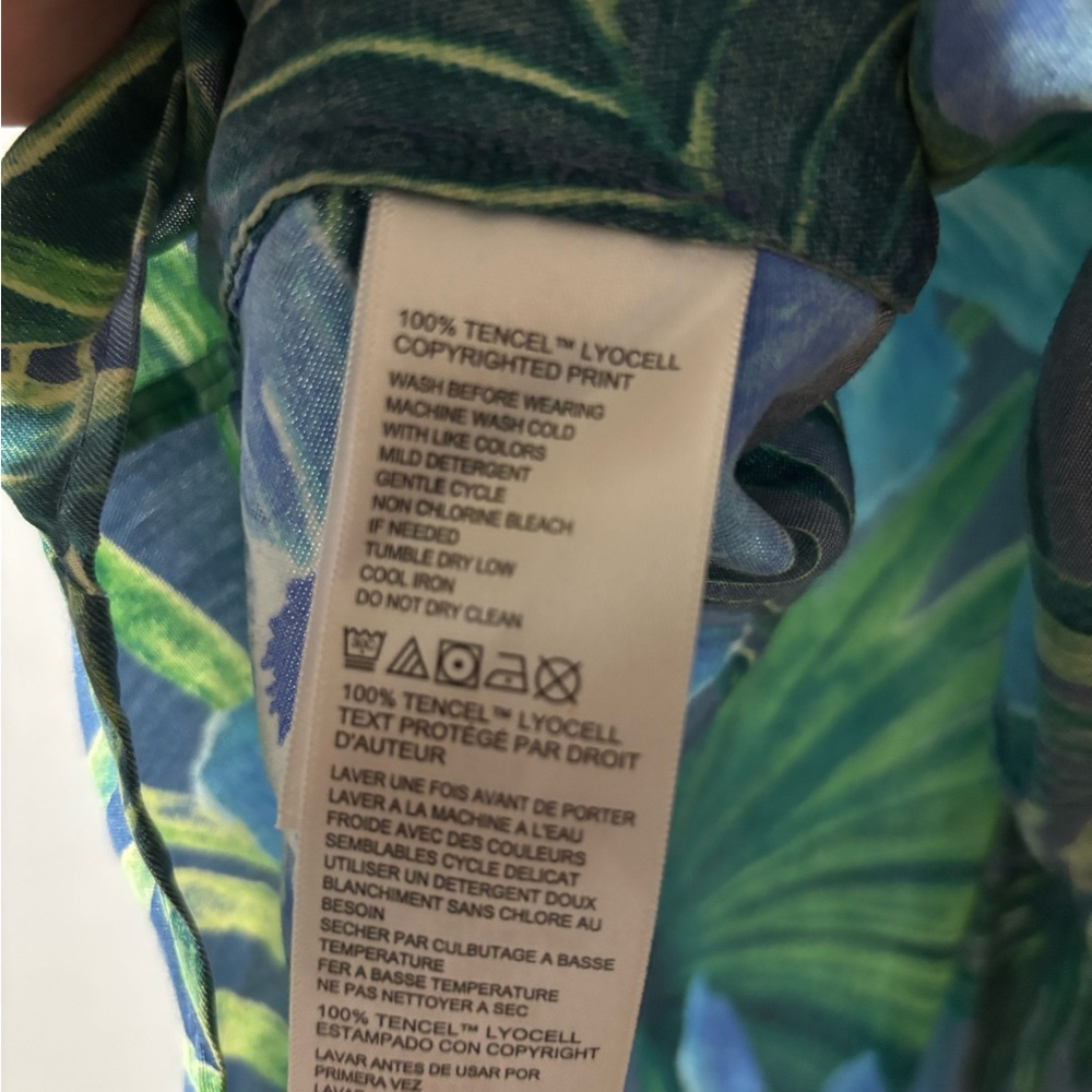 Like new! Tommy Bahama Tropical Print Sleeveless Top - Picture 3 of 3